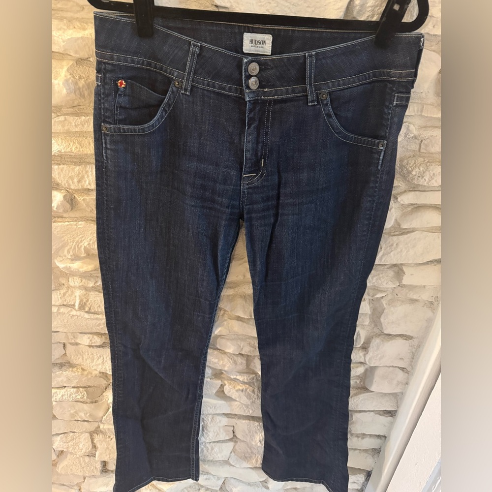 HUDSON "SIGNATURE MID-RISE BOOTCUT" Jeans w/Back Flap Pkts in color "BRO”
